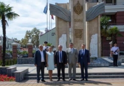 В СОЧИ СОСТОЯЛАСЬ РАБОЧАЯ ВСТРЕЧА  ЗАММИНИСТРА ВНУТРЕННИХ ДЕЛ РФ ИГОРЯ ЗУБОВА И МИНИСТРА  ВНУТРЕННИХ ДЕЛ АБХАЗИИ  АСЛАНА КОБАХИЯ