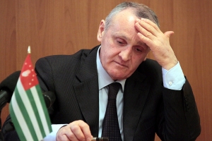 АЛЕКСАНДР АНКВАБ ПОБЛАГОДАРИЛ РУКОВОДСТВО КЛИНИКИ, В КОТОРОЙ ПРОХОДИЛ ЛЕЧЕНИЕ