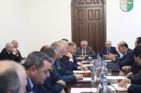 РАУЛЬ ХАДЖИМБА ПРИНЯЛ ОТСТАВКУ ПРАВИТЕЛЬСТВА