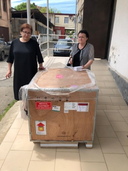 ГУДАУТСКОЙ ЦРБ ПЕРЕДАЛИ АВТОМАТИЧЕСКИЙ БИОХИМИЧЕСКИЙ АНАЛИЗАТОР И РЕАКТИВЫ