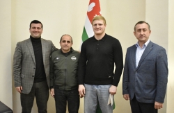 В ГОСКОМСПОРТА ЧЕСТВОВАЛИ ПОБЕДИТЕЛЯ