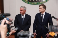 РАУЛЬ ХАДЖИМБА: &laquo;ОПИРАТЬСЯ НА ПОМОЩЬ  ДРУЗЕЙ -   ЭТО ХОРОШО, НО НАДО ДУМАТЬ И О ТОМ, ЧТОБЫ САМИМ РАЗВИВАТЬСЯ&raquo;