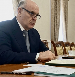 ПРЕЗИДЕНТ АСЛАН БЖАНИЯ ПРОВЕЛ ПЕРВЫЙ ПРИЕМ ГРАЖДАН ПО ЛИЧНЫМ ВОПРОСАМ
