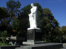 АДМИНИСТРАЦИЯ  СУХУМА УТВЕРДИЛА  ПЛАН МЕРОПРИЯТИЙ, ПОСВЯЩЕННЫЙ ПРАЗДНОВАНИЮ 71-ОЙ ГОДОВЩИНЫ ПОБЕДЫ В ВЕЛИКОЙ ОТЕЧЕСТВЕННОЙ ВОЙНЕ 1941-1945 ГГ.
