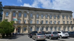 НЕЛЬЗЯ ПРЕВРАЩАТЬ ПАРЛАМЕНТ В ПОЛИТИЧЕСКИЙ БАЛАГАН