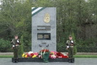 В СЕЛЕ АЧГУАРА  В ТОРЖЕСТВЕННОЙ ОБСТАНОВКЕ ОТКРЫЛИ ПАМЯТНИК ЛЕГЕНДАРНЫМ БОЙЦАМ ГРУППЫ &laquo;ДЕД&raquo;