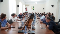 В ПАРЛАМЕНТЕ ПРОШЛО РАБОЧЕЕ СОВЕЩАНИЕ ДЕПУТАТОВ