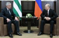 ВЛАДИМИР ПУТИН  И  РАУЛЬ ХАДЖИМБА ОБСУДЯТ ПЕРСПЕКТИВЫ РАЗВИТИЯ ДВУСТОРОННИХ РОССИЙСКО-АБХАЗСКИХ ОТНОШЕНИЙ