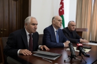 ПРЕЗИДЕНТ АСЛАН БЖАНИЯ ПРИНЯЛ ОТСТАВКУ КАБИНЕТА МИНИСТРОВ