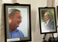 В АБХАЗСКОМ ТЕАТРЕ ОТКРЫЛАСЬ ФОТОВЫСТАВКА, ПОСВЯЩЕННАЯ 75-ЛЕТИЮ СО ДНЯ РОЖДЕНИЯ СЕРГЕЯ БАГАПШ