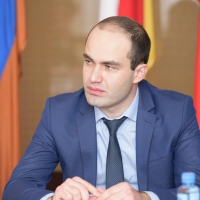 ЛАША АШУБА ВОЗГЛАВИЛ АБХАЗСКИЙ ПАРЛАМЕНТ