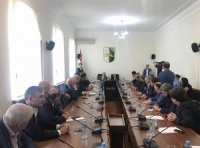 ДЕПУТАТЫ ПАРЛАМЕНТА АБХАЗИИ ПОСЛЕ КАНИКУЛ ПРИСТУПИЛИ К РАБОТЕ
