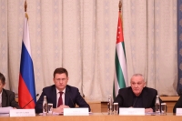 АЛЕКСАНДР АНКВАБ И АЛЕКСАНДР НОВАК ПОДПИСАЛИ ПРОТОКОЛ ЗАСЕДАНИЯ МПК