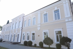 ДО КОНЦА МАРТА БУДЕТ ПОЛНОСТЬЮ ЗАВЕРШЕН РЕМОНТ В СУХУМСКОЙ ШКОЛЕ №2