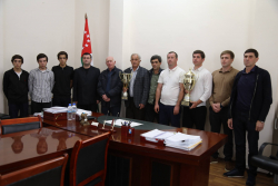 В ГОСКОМИТЕТЕ ЧЕСТВОВАЛИ ПОБЕДИТЕЛЕЙ КУБКА АБХАЗИИ ПО КОННОМУ ФУТБОЛУ