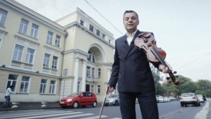 "РУССКИЕ ЕВРЕИ": ЛЕОНИД ПАРФЕНОВ СНЯЛ ФИЛЬМ ОБ АССИМИЛЯЦИИ