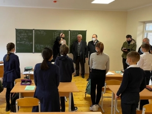С ИНСПЕКЦИОННОЙ ПОЕЗДКОЙ ПО ГУДАУТСКИМ ШКОЛАМ