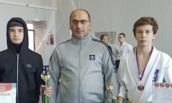СТАЛИ БРОНЗОВЫМИ ПРИЗЕРАМИ ЧЕМПИОНАТА ЮФО ПО КАРАТЭ КЕКУСИНКАЙ