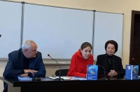 В АГУ ПРОШЛА ПРЕЗЕНТАЦИЯ КНИГИ Е.БЕБИЯ &laquo;СРЕДСТВА МАССОВОЙ ИНФОРМАЦИИ В УСЛОВИЯХ ГЛОБАЛИЗАЦИИ&raquo;