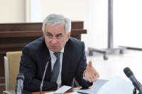 РАУЛЬ ХАДЖИМБА: &laquo;ОТ ТОГО, КАК МЫ ПОДГОТОВИМСЯ К КУРОРТНОМУ СЕЗОНУ,  БУДЕТ  ЗАВИСЕТЬ ПОПОЛНЕНИЕ БЮДЖЕТА СТРАНЫ&raquo;