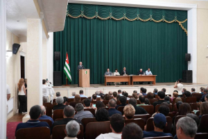 ПРЕЗИДЕНТ ВЫСТУПИЛ НА АКТИВЕ ГУЛРЫПШСКОГО РАЙОНА
