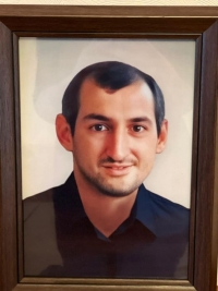 ТЕЛО ПОГИБШЕГО НА ДОНБАССЕ АРТУРА КИРКИНАДЗЕ ДОСТАВЛЕНО В СУХУМ