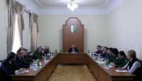 ПРЕЗИДЕНТ РАУЛЬ ХАДЖИМБА ПРОВЕЛ ЗАСЕДАНИЕ СОВБЕЗА  ПО ВОПРОСУ ПРИЗЫВА В АРМИЮ