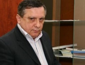 ПРЕМЬЕР-МИНИСТР А. МИКВАБИЯ СЧИТАЕТ, ЧТО ВО МНОГИХ ГОСУЧРЕЖДЕНИЯХ ШТАТЫ ИСКУССТВЕННО РАЗДУТЫ