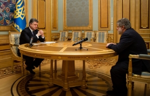 ПОРОШЕНКО ОТПРАВИЛ В ОТСТАВКУ ГУБЕРНАТОРА ДНЕПРОПЕТРОВСКОЙ ОБЛАСТИ КОЛОМОЙСКОГО
