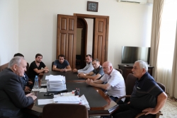 ВСТРЕЧА ПО ВОПРОСУ ПЕРЕСЕЛЕНИЯ ЖИЛЬЦОВ ДОМА 3 ПО УЛИЦЕ НАЗАДЗЕ