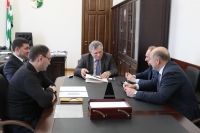 ПРЕМЬЕР-МИНИСТР АРТУР МИКВАБИЯ ВСТРЕТИЛСЯ С ДЕЛЕГАЦИЕЙ &laquo;ГОЗНАКА&raquo;