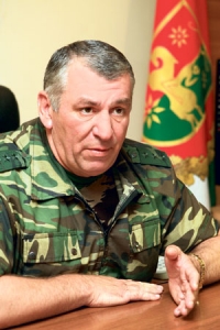 МИНИСТР ОБОРОНЫ МИРАБ КИШМАРИЯ ПОДЕЛИЛСЯ СВОИМИ ВОСПОМИНАНИЯМИ  О ВОЙНЕ С МОЛОДЕЖЬЮ