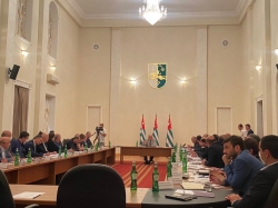 АСЛАН БЖАНИЯ: ПРИМИТЕ МЕРЫ, КАКИЕ СЧИТАЕТЕ НУЖНЫМИ В ОТНОШЕНИИ РУКОВОДИТЕЛЕЙ, ВАМ ПОДЧИНЁННЫХ