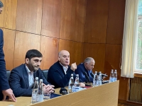 АСЛАН БЖАНИЯ ПРОВЕЛ СОВЕЩАНИЕ С АКТИВОМ ГАГРСКОГО РАЙОНА