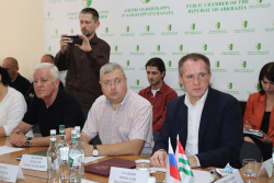 ОБЩЕСТВЕННАЯ ПАЛАТА  ВСТРЕТИЛАСЬ С ВЯЧЕСЛАВОМ ГЛАДКОВЫМ