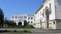 БОЛЬШАЯ ЧАСТЬ  КОЛЛЕКТИВА АБХАЗСКОГО  ДРАМТЕАТРА ВЫСТУПАЕТ ПРОТИВ НАЗНАЧЕНИЯ НОВОГО ГЕНДИРЕКТОРА