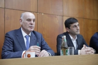 АСЛАН БЖАНИЯ ПРЕДСТАВИЛ ГАГРЦАМ НОВОГО ГЛАВУ ЮРИЯ ХАГУШ