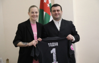 ЭЛЬВИРА ТОДУА ПОСЕТИЛА ГОСКОМИТЕТ ПО ДЕЛАМ МОЛОДЕЖИ И СПОРТА