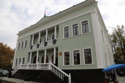 В ГУДАУТСКИЙ МУЗЕЙ ПРИЕХАЛИ РОССИЙСКИЕ РЕСТАВРАТОРЫ