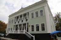 В ГУДАУТСКИЙ МУЗЕЙ ПРИЕХАЛИ РОССИЙСКИЕ РЕСТАВРАТОРЫ