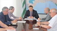 БЕСЛАН ЭШБА: ВСЕ МЕРЫ БЕЗОПАСНОСТИ, ПРОПИСАННЫЕ В РАСПОРЯЖЕНИИ ПРЕЗИДЕНТА, ДОЛЖНЫ БЫТЬ ВЫПОЛНЕНЫ БЕЗОГОВОРОЧНО