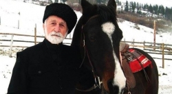 В АБХАЗСКОМ ДРАМАТИЧЕСКОМ ТЕАТРЕ СОСТОЯЛСЯ ВЕЧЕР ПАМЯТИ, ПОСВЯЩЕННЫЙ 100-ЛЕТИЮ СО ДНЯ РОЖДЕНИЯ МУРАТА ЯГАНА
