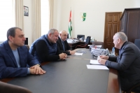 АЛЕКСАНДР АНКВАБ ВСТРЕТИЛСЯ С ДЕПУТАТАМИ ПАРЛАМЕНТА