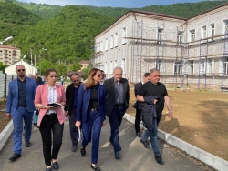 В СТРОИТЕЛЬСТВЕ ТКУАРЧАЛСКОЙ ЦРБ МНОГО НАРУШЕНИЙ