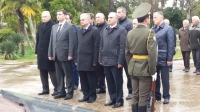 РУКОВОДИТЕЛИ РЕСПУБЛИКИ  ВОЗЛОЖИЛИ ЦВЕТЫ К МЕМОРИАЛУ  ПОГИБШИМ В ОТЕЧЕСТВЕННОЙ ВОЙНЕ НАРОДА АБХАЗИИ