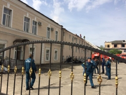 В РЕЗУЛЬТАТЕ ПОЖАРА В СРЕДНЕЙ ШКОЛЕ №2 ИМ. А.С. ПУШКИНА СГОРЕЛО ДО 80% КРОВЛИ