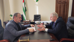 ВАЛЕРИЙ БГАНБА ВСТРЕТИЛСЯ С И.О. МИНИСТРА ПО НАЛОГАМ И СБОРАМ