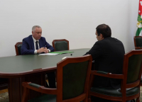 ПРЕЗИДЕНТ АБХАЗИИ И ГЛАВА МИНЭНЕРГО ОБСУДИЛИ СИТУАЦИЮ С ОБЕСПЕЧЕНИЕМ РЕСПУБЛИКИ ТОПЛИВОМ