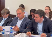 ВОЗРАСТНОЙ ЦЕНЗ ДЛЯ КАНДИДАТОВ В ПРЕЗИДЕНТЫ И ДЕПУТАТЫ ПАРЛАМЕНТА ОСТАЕТСЯ ПРЕЖНИМ